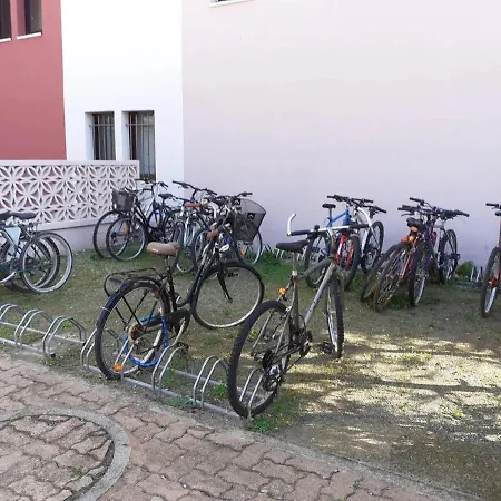 Daire T2 - Les Pieds Dans Le Sables En Toutes Saisons 5 Couchages - Climatisation - Parking Privee - Piscine - Situation Optimum Et Rare - Amoureva - Richelieu- Cap D'agde *