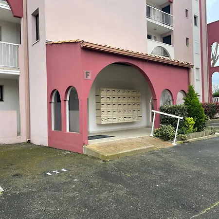 T2 - Les Pieds Dans Le Sables En Toutes Saisons 5 Couchages - Climatisation - Parking Privee - Piscine - Situation Optimum Et Rare - Amoureva - Richelieu- Cap D'agde * Agde