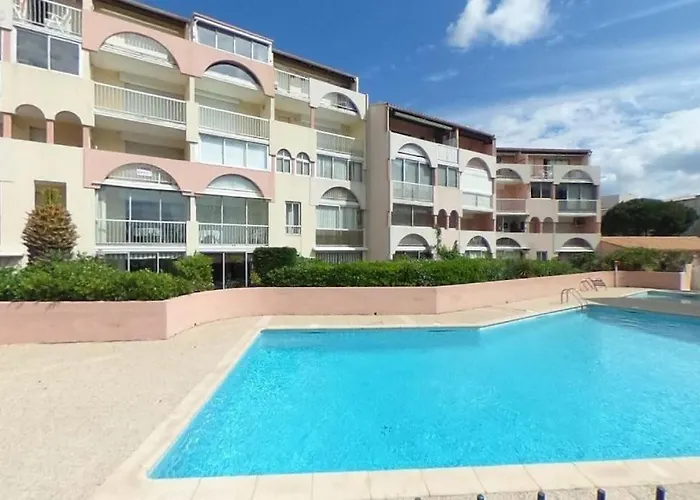 T2 - Les Pieds Dans Le Sables En Toutes Saisons 5 Couchages - Climatisation - Parking Privee - Piscine - Situation Optimum Et Rare - Amoureva - Richelieu- Cap D'agde *