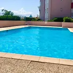 T2 - Les Pieds Dans Le Sables En Toutes Saisons 5 Couchages - Climatisation - Parking Privee - Piscine - Situation Optimum Et Rare - Amoureva - Richelieu- Cap D'agde アパート アグド