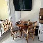 T2 - Les Pieds Dans Le Sables En Toutes Saisons 5 Couchages - Climatisation - Parking Privée - Piscine - Situation Optimum Et Rare - Amoureva - Richelieu- Cap D'agde * Agde