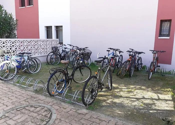 Апартаменты T2 - Les Pieds Dans Le Sables En Toutes Saisons 5 Couchages - Climatisation - Parking Privee - Piscine - Situation Optimum Et Rare - Amoureva - Richelieu- Cap D'agde *